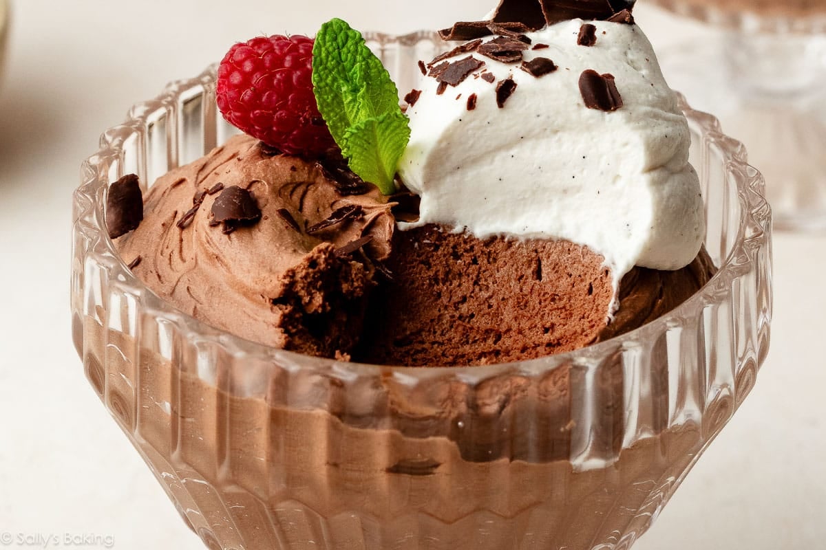 Beginner-Friendly Chocolate Mousse: Unlocking Delicious Simplicity
